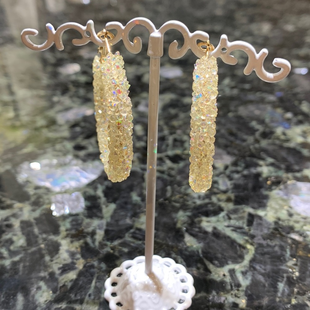 NWT Sparkling dangling earrings- white - Picture 3 of 4